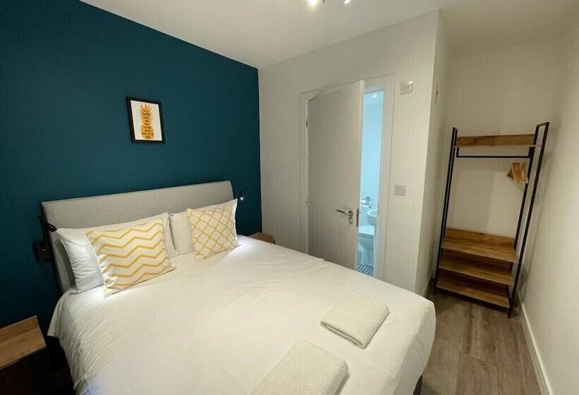 Номер Стандарт, Smart Camden Inn Hostel