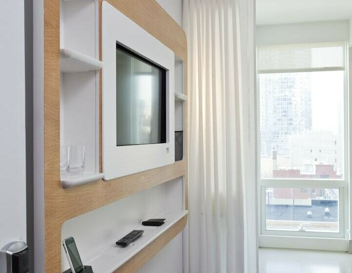 اتاق پرمیوم, Yotel New York Times Square