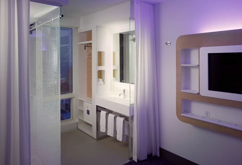 高级客房, Yotel New York Times Square