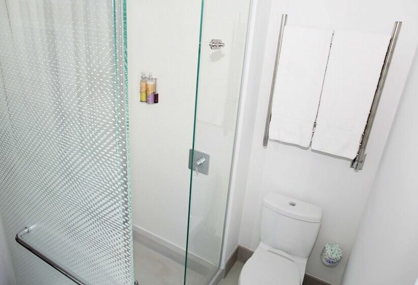 高级客房, Yotel New York Times Square