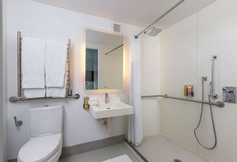 高级客房, Yotel New York Times Square