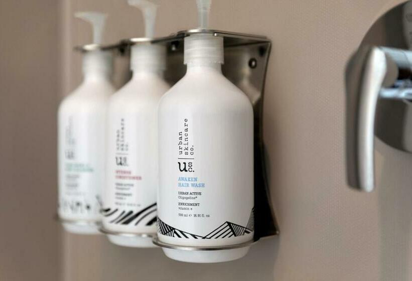 带大床的小型套房, Yotel New York Times Square