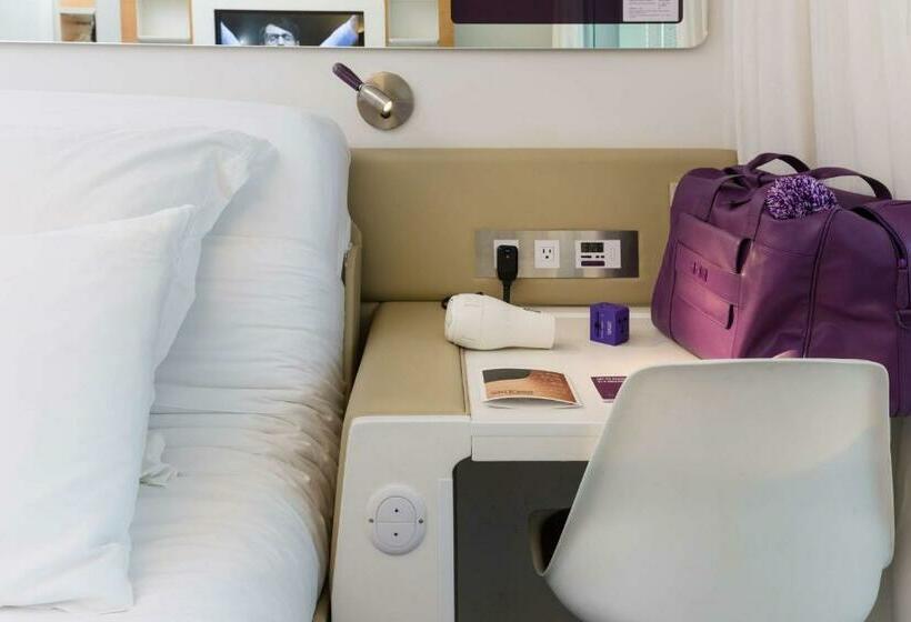 标准间, Yotel New York Times Square