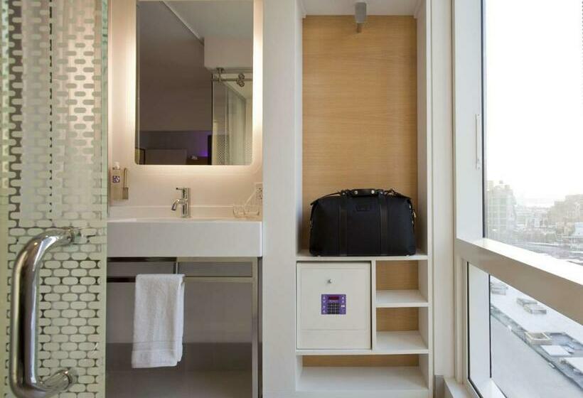 标准间, Yotel New York Times Square