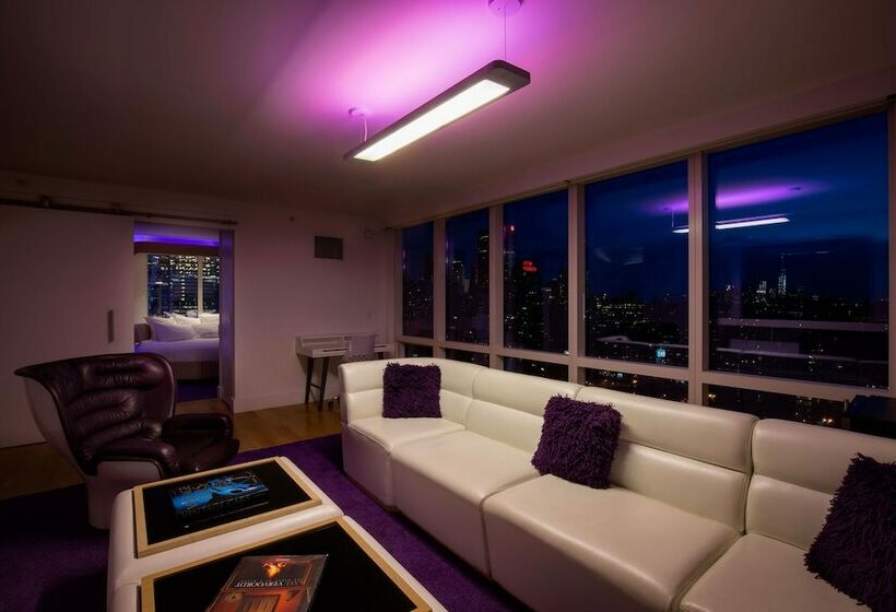 阁楼房, Yotel New York Times Square