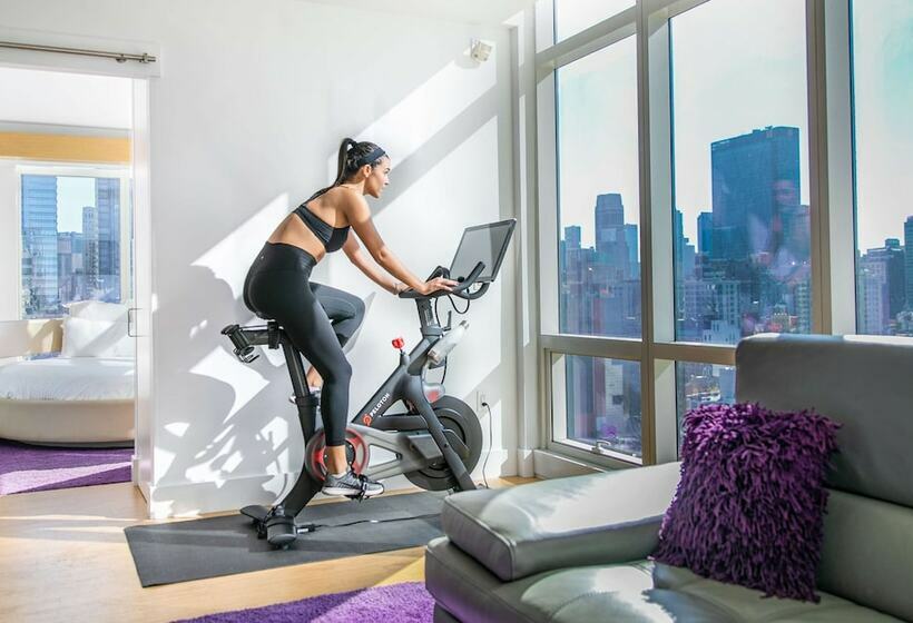 阁楼房, Yotel New York Times Square