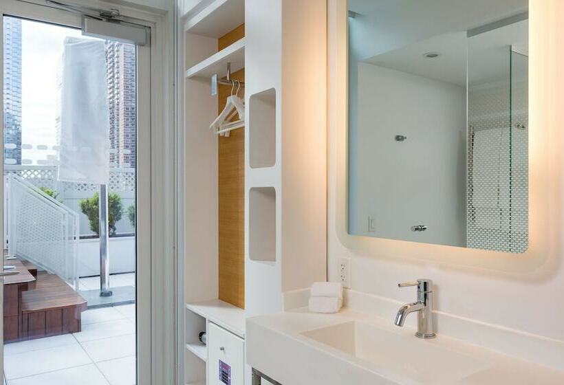 阁楼房, Yotel New York Times Square