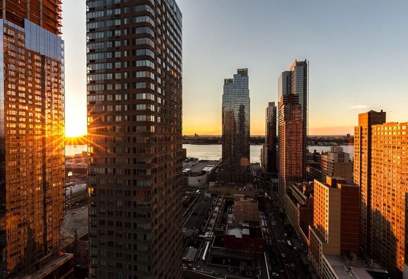 高级客房, Yotel New York Times Square
