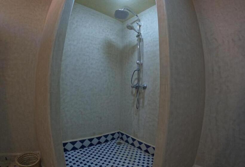 سوییت لوکس, Tafsut Dades Guesthouse Stay With Locals