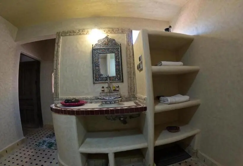 デラックススイート, Tafsut Dades Guesthouse Stay With Locals