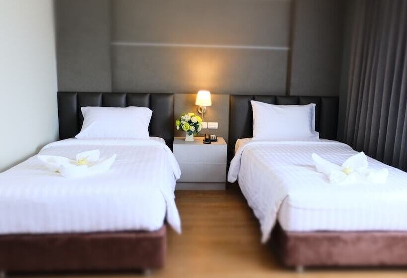 Номер Deluxe, The Cheewin Hotel And Convention