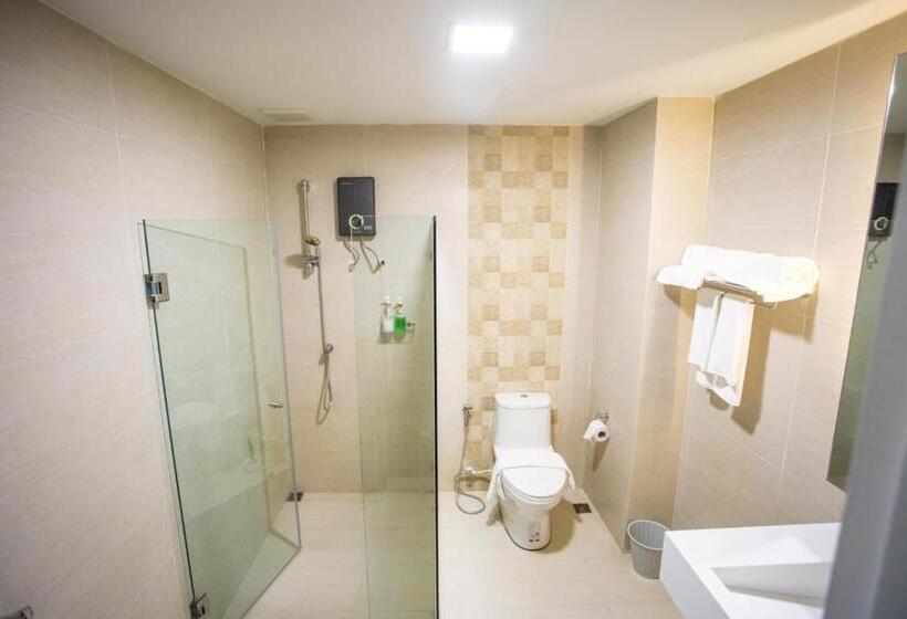 Номер Deluxe, The Cheewin Hotel And Convention