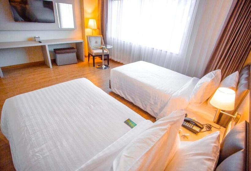 Номер Deluxe, The Cheewin Hotel And Convention