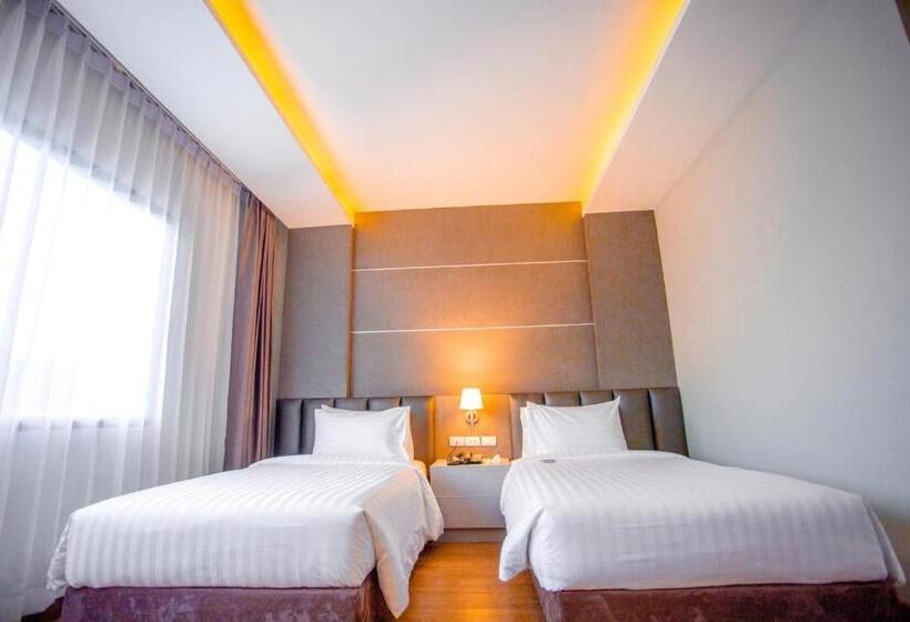 Номер Deluxe, The Cheewin Hotel And Convention