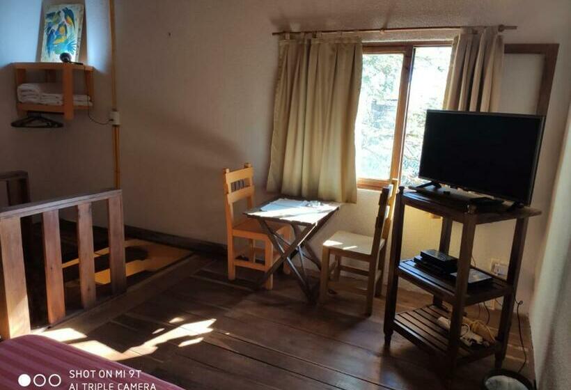 اتاق خانوادگی, Parana Inn