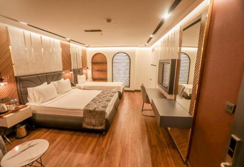 اتاق اکونومی, Class Suit