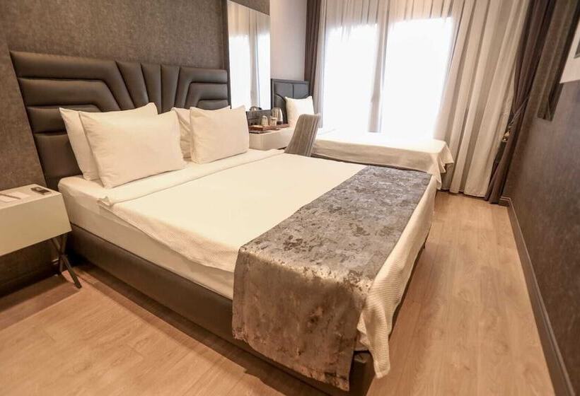 اتاق لوکس, Class Suit