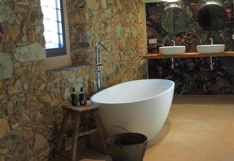 デラックススイート, Mas Rauric