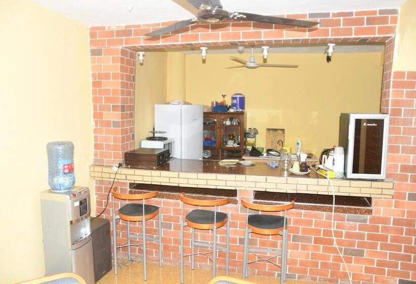 デラックスルーム, Odo So Royal