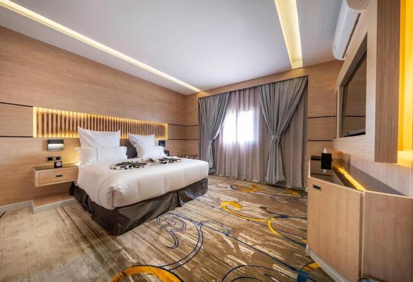 سوییت لوکس, Msharef Almoden