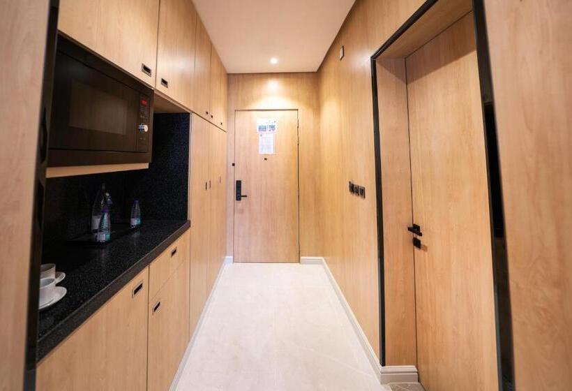 استودیوی استاندارد, Msharef Almoden