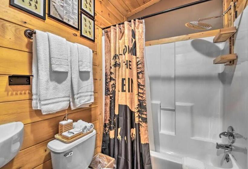 景色の見える一ベッドルームアパートメント, The Lodge Nantahala River