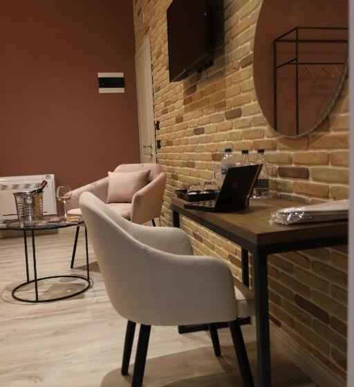 带阳台的豪华间, Ardenica Boutique