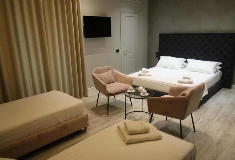 اتاق استاندارد چهارنفره با بالکن, Ardenica Boutique