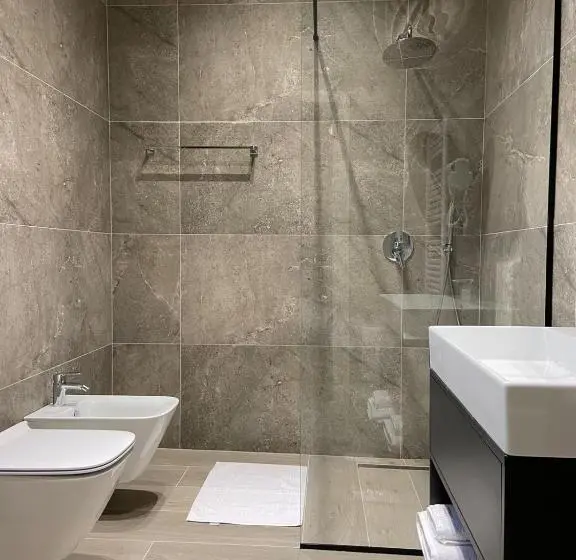 اتاق لوکس با بالکن, Ardenica Boutique