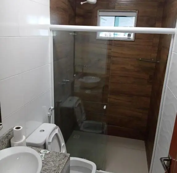 Üç Kişilik Standart Oda, Bara S