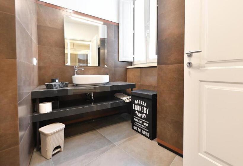 اتاق لوکس, Palazzo Degli Stemmi