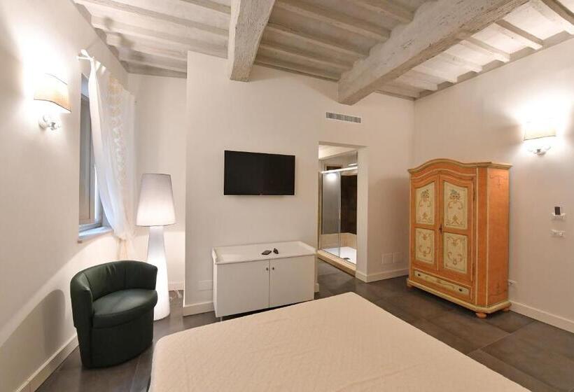 اتاق لوکس, Palazzo Degli Stemmi