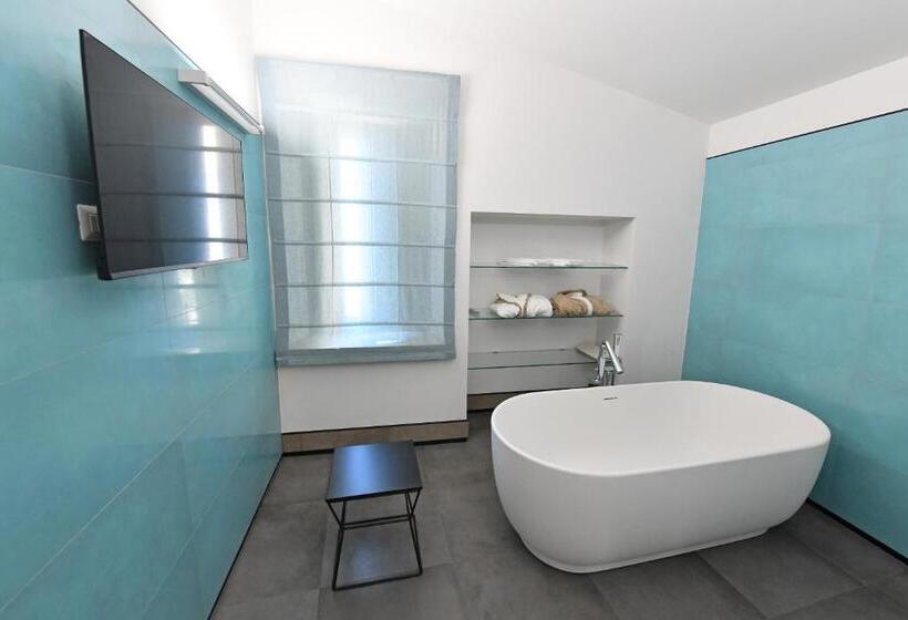 سوییت لوکس, Palazzo Degli Stemmi