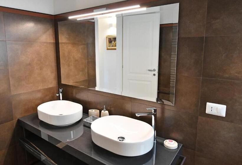 سوییت لوکس, Palazzo Degli Stemmi