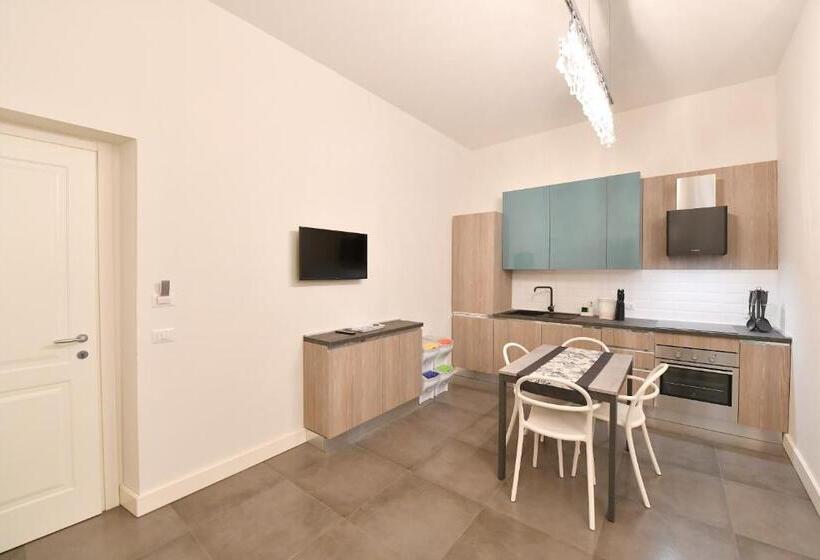 آپارتمان لوکس 1 خوابه, Palazzo Degli Stemmi