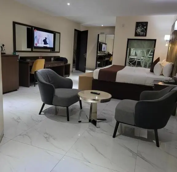 اتاق لوکس با تخت بزرگ, Carlton Swiss Grand Hotels