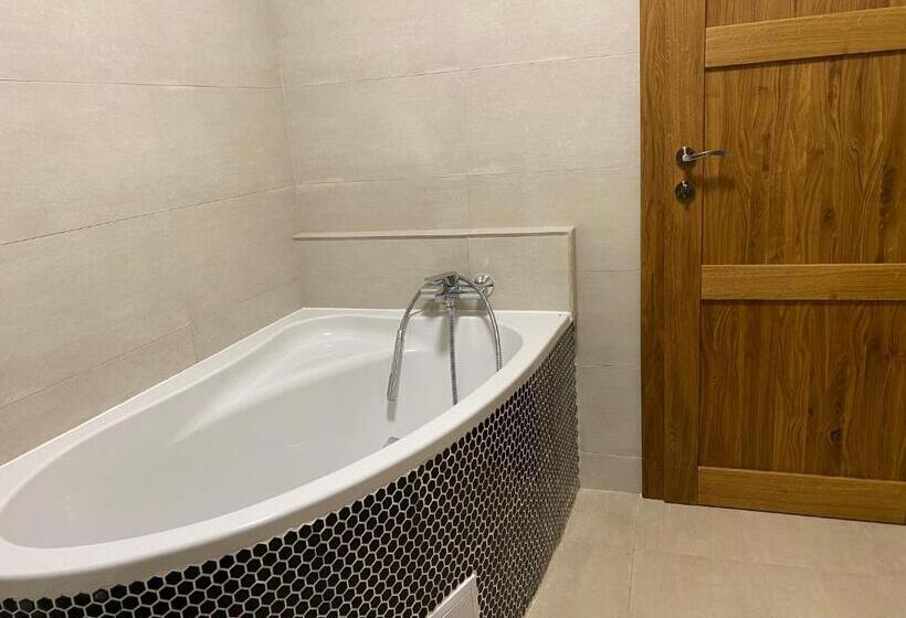 Апартаменты 2 Спальни, Hejtmanka