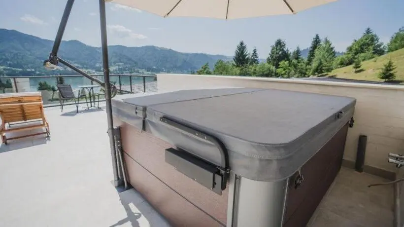 1 Bedroom Apartment Lake View, Panoramic Colibita