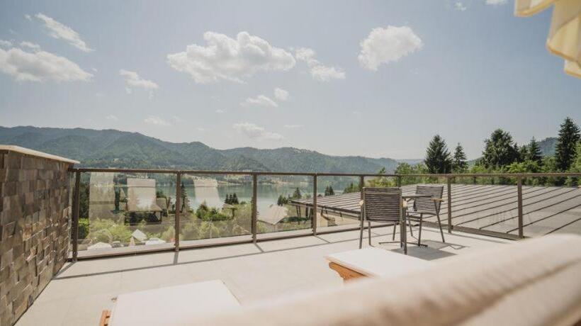 1 Bedroom Apartment Lake View, Panoramic Colibita
