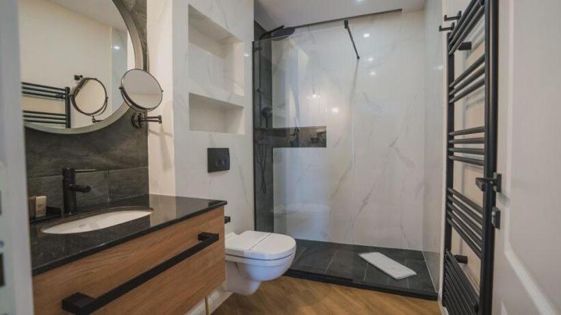 1 Bedroom Apartment Lake View, Panoramic Colibita