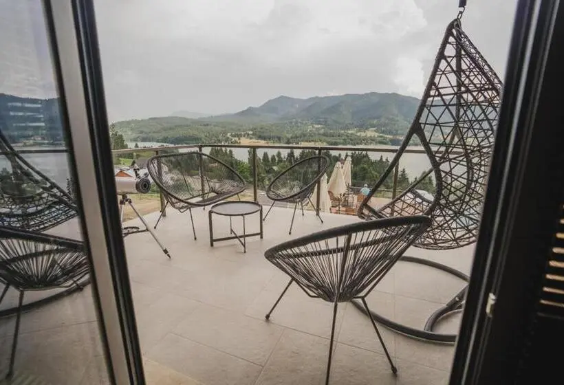 プールの見える１ベッドルームアパートメント, Panoramic Colibita