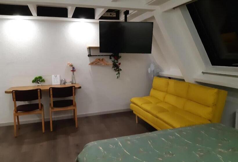 חדר דחוקס עם מיטת קינג, Pension Het Hoefijzer