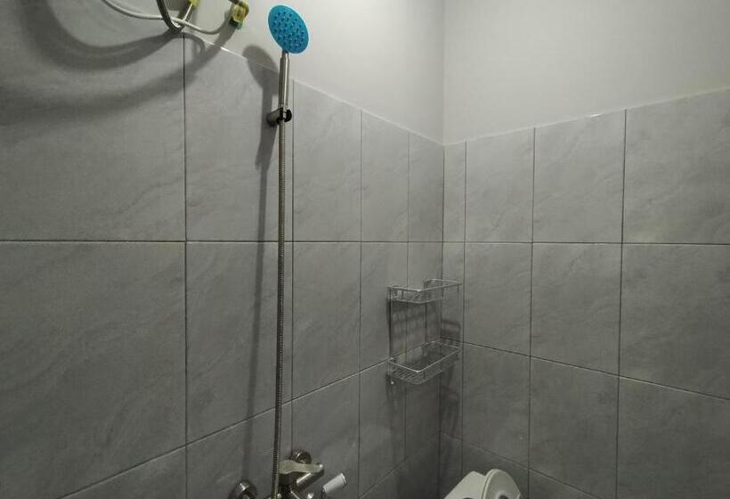 デラックスルーム, Brilliant Residence Gading Serpong Redpartner