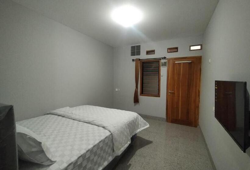 Номер Deluxe, Brilliant Residence Gading Serpong Redpartner