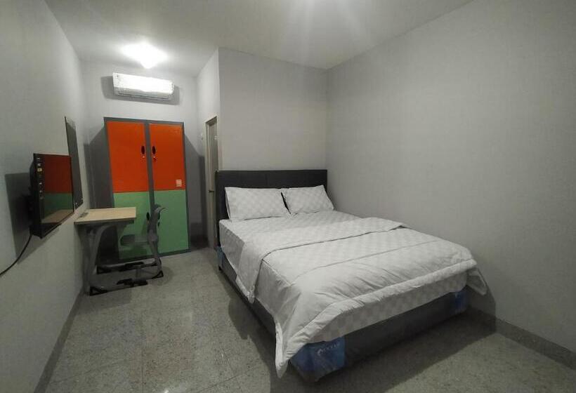 デラックスルーム, Brilliant Residence Gading Serpong Redpartner