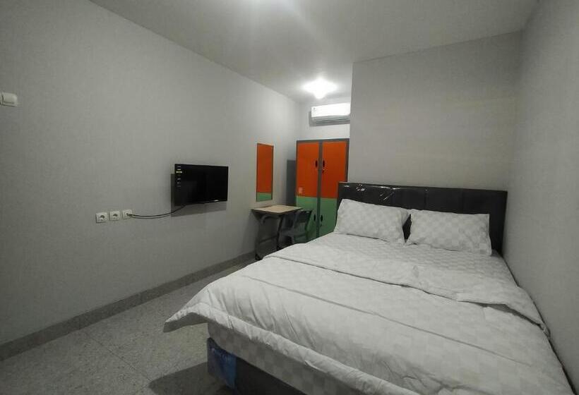 デラックスルーム, Brilliant Residence Gading Serpong Redpartner