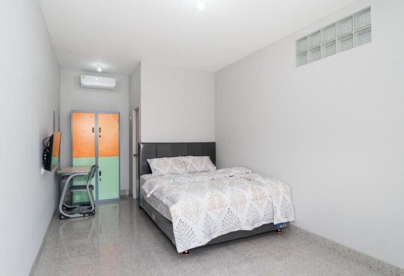 デラックスルーム, Brilliant Residence Gading Serpong Redpartner