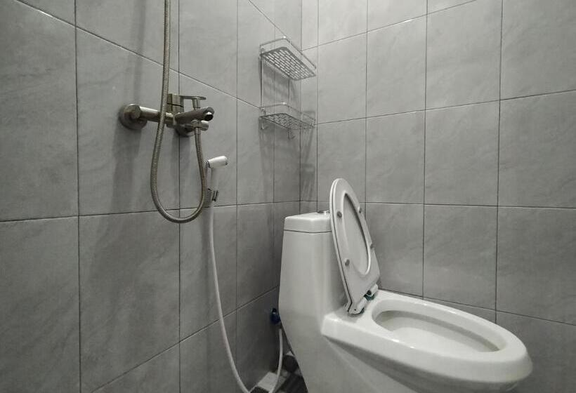 Номер Economy, Brilliant Residence Gading Serpong Redpartner