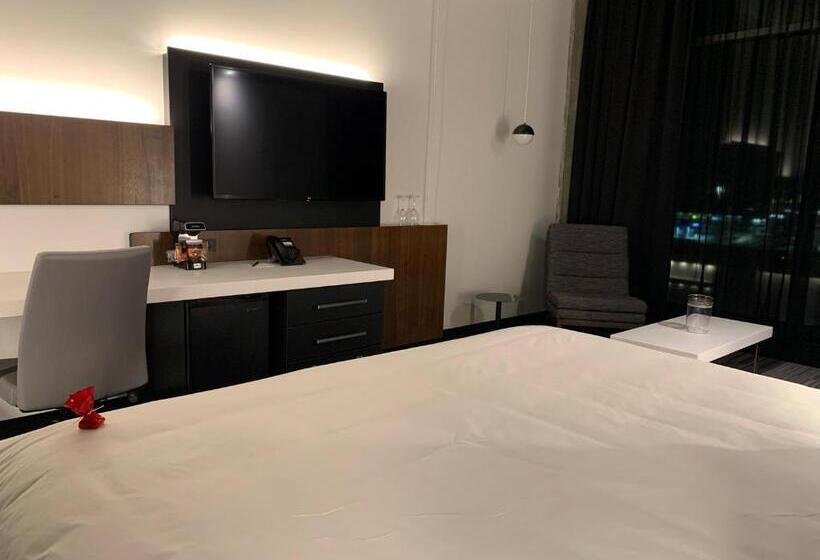 Номер Superior Кровать Кинг, Grand Hotel Times Blainville Mirabel