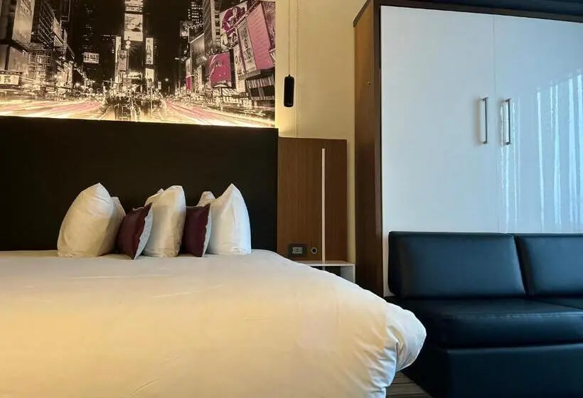 キングサイズベッドのスーペリアルーム, Grand Hotel Times Blainville Mirabel
